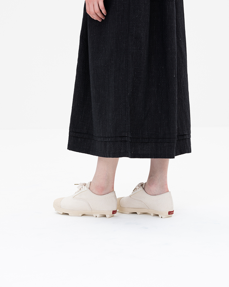 P.T.U. TRAINER-FOLK W IVORY W6