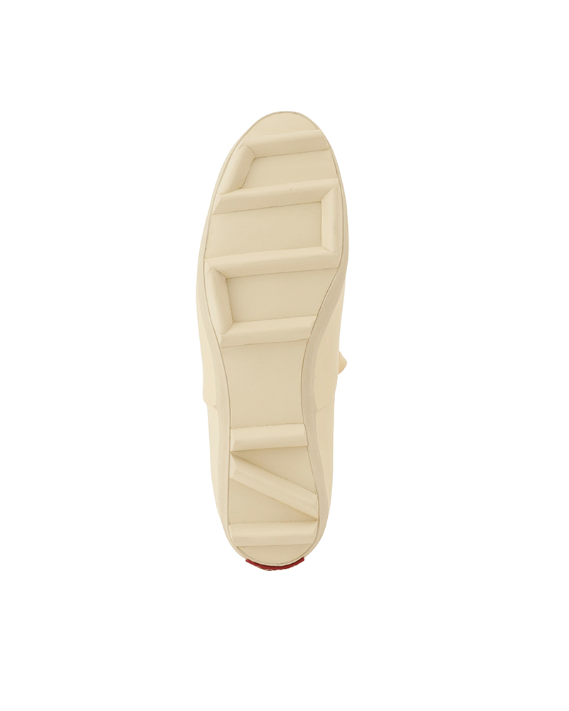 P.T.U. TRAINER W IVORY W6