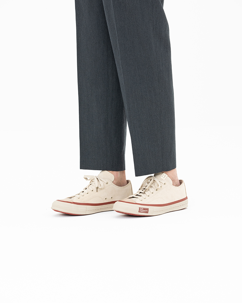 SKAGWAY LO SUEDE SAND M8