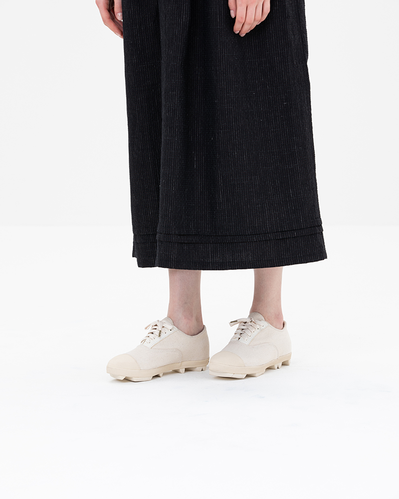 P.T.U. TRAINER-FOLK W IVORY W6
