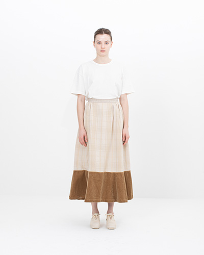 ELEVATION CHECK SKIRT W